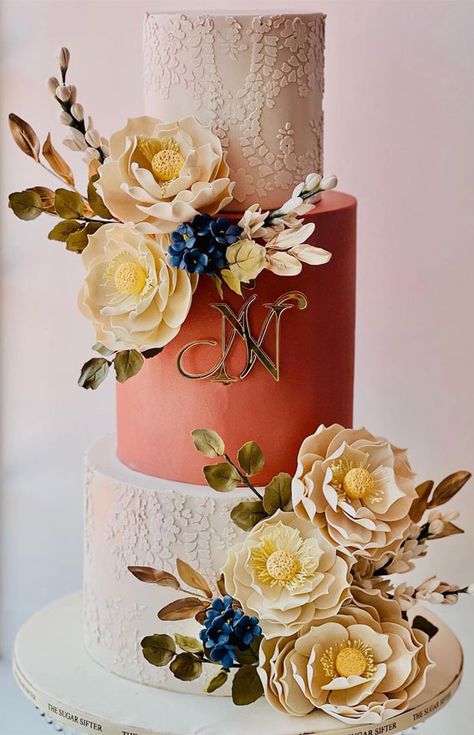 40 Eternal Elegance Wedding Cake Ideas : Warm rust and beige tones Unique Cake Ideas, Cakes 2023, Contemporary Cake, Orange Wedding Cake, Fall Wedding Cake, Wedding Cake Flowers, Burnt Orange Weddings, Beautiful Cake Designs