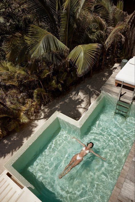 Coastline Tattoo, Tulum Aesthetic, Travel Tulum, Tulum Bachelorette, Swim Photography, Girl Affirmations, Wealthy Lifestyle Luxury, Swimming Photography, Luxury Family Travel