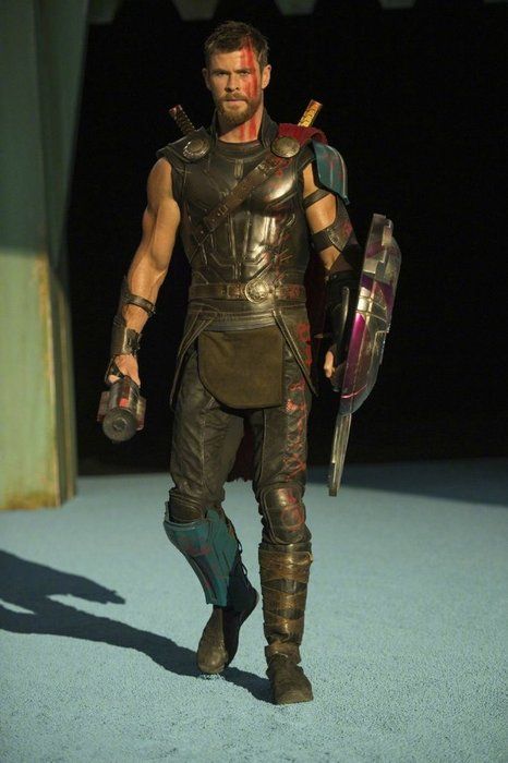 Picture of The Mighty Thor (Gladiator Outfit From Thor: Ragnarok) Thor Ragnarok Costume, Thor Outfit, Thor Ragnarok Movie, Ragnarok Movie, Wallpaper Avengers, Thor Ragnarok 2017, Marvel Man, Thor Costume, Thor Wallpaper