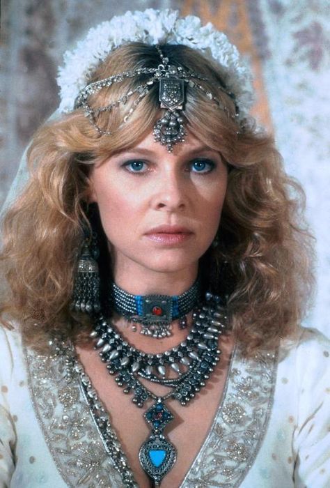 Kate Capshaw (b.1953) - Actress mostly known from "Indiana Jones and the Temple of Doom" (picture, 1984). A few years later she married the director of the movie, Steven Spielberg (1991). They have four children together. Kate is also known from "Space Camp" (1986), "Black Rain" (1989) and "Just Cause" (1995). Willie Scott, Dance Saree, Music Mosaic, Indiana Jones Costume, Darla Hood, Rockford Files, Amazons Women Warriors, Kate Capshaw, Colleen Camp