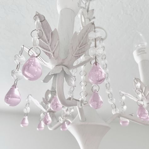 Pink chandelier •  ☆   °     *  •  ✄┈┈┈┈┈┈┈┈┈┈┈┈┈┈┈┈┈ #pink #vanity #chandelier #royal #princess #wonyong #wonyoungism #makeup #french #victorian #flowerknows #soft #softgirl #softaesthetic #aesthetic #ａｅｓｔｈｅｔｉｃ #thatsomilkbread Wonyoungism Makeup, Vanity Chandelier, Chandelier Pink, Pink Chandelier, Pink Vanity, French Victorian, Royal Princess, Aesthetic Aesthetic, My Camera Roll