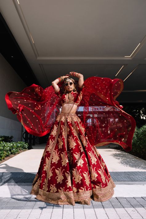 Lehenga Shoot, Indian Editorial, Mehandi Ceremony, Indian Elements, Rajasthani Dress, Indian Wedding Planner, Bride Photos Poses, Bridal Lehenga Designs, Latest Bridal Lehenga