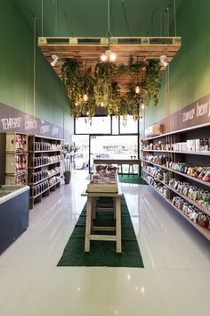 Butik Design, Pet Store Design, Flower Shop Design, Eksterior Modern, Grocery Store Design, Supermarket Design, Pharmacy Design, Fruit Shop, Store Interiors