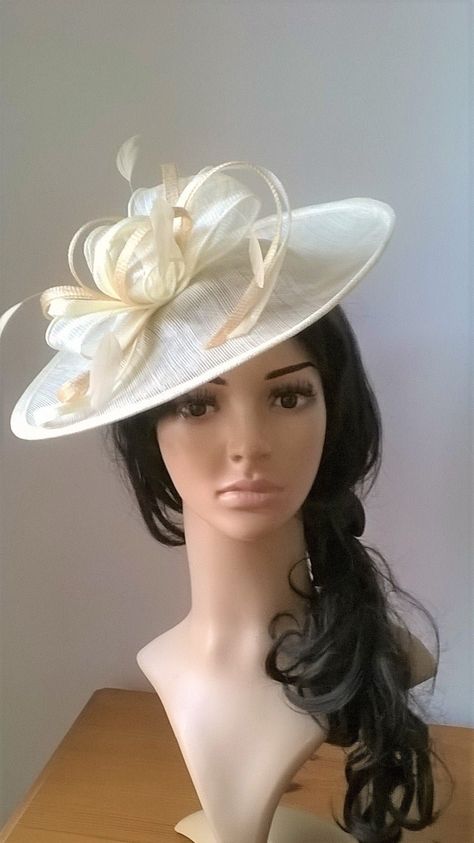 Hair Styles With Hats, Gold Fascinator, Ivory Hat, Green Fascinator, Sinamay Fascinator, Mother Of Bride Outfits, Headband Size, Metal Headband, Wire Headband