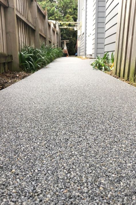 StoneSet porous paving is a sustainable and effective alternative to concrete paving for outdoor paving. Sustainable Home Design, Driveway Resurfacing, Gravel Pathway, Permeable Paving, Outdoor Paving, Driveway Paving, Concrete Paving, Paver Driveway, Resin Stone