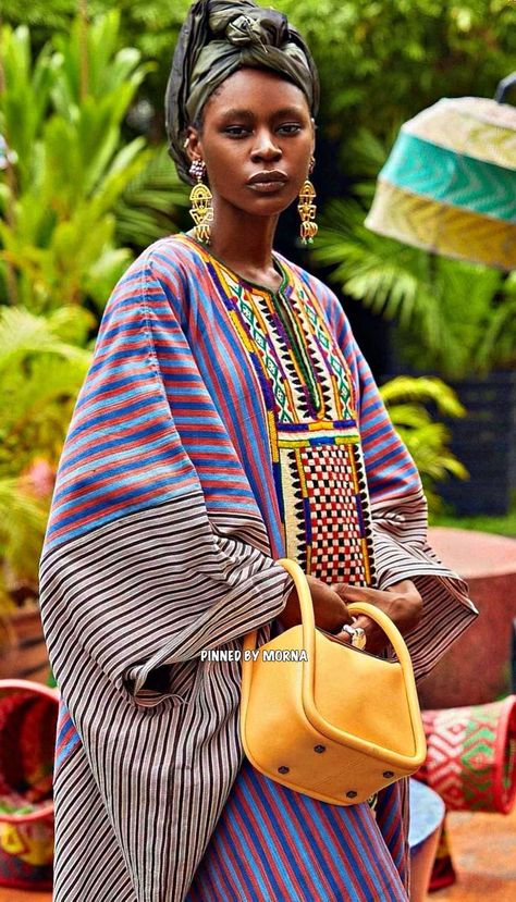 Awa Meite - Mali 🇲🇱. Seshweshwe Dresses, African Kimono, Afrocentric Fashion, African People, Latest African Fashion Dresses, African Design, Traditional Clothing, African Fashion Dresses, Mode Fashion