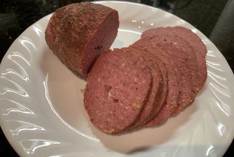 Homemade Salami Recipes, Homemade Salami, Salami Recipe, Salami Recipes, Curing Salt, Homemade Sausage Recipes, Homemade Sausage, Lunch Meat, Lean Beef