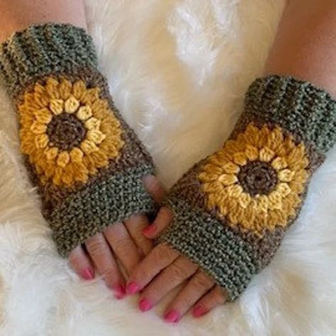 Gloves Crochet, Fingerless Gloves Crochet Pattern, Crochet Unique, Glove Pattern, Gilet Crochet, Crochet Gloves Pattern, Gloves Pattern, Crochet Fingerless Gloves, Crochet Sunflower