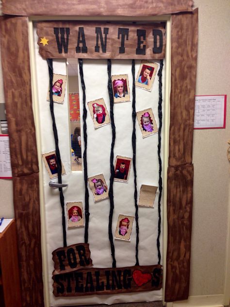 Western classroom door...this would be so cute for positive rewards!!! Wild West Door Decorations, Wild West Classroom Door Ideas, Western Door Decorations For School, Western Themed Classroom, Rodeo Crafts, Cowboy Classroom, Wild West Crafts, Western Classroom, Preschool Pictures