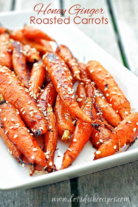 Honey Ginger Roasted Carrots Veggies Roasted, Roasted Baby Carrots, Roasted Carrots Recipe, Plats Healthy, Carrots Recipe, Honey Ginger, Carrot Recipes, Veggie Side Dishes, Roasted Carrots