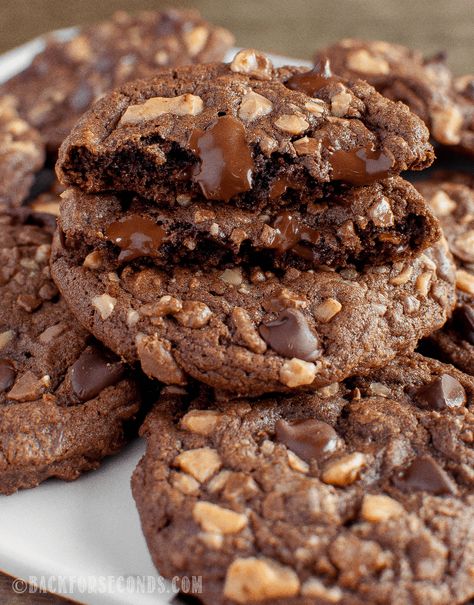 Double Chocolate Toffee Cookies, Chocolate Chunk Toffee Cookies, Heath Toffee Bits Recipes Baking, Heath Chip Cookies Toffee Bits, Chocolate Xmas Cookies, Heath Bits Cookies Toffee Bars, Heath Candy Recipes, Toffee Cookies Heath, Heathbar Crunch Cookies