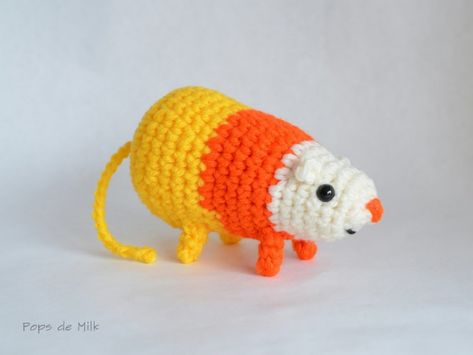 Rat Crochet Pattern, Nerdy Crochet Patterns, Rat Crochet, Adventure Time Crochet, Diy Candy Corn, Crochet Candy Corn, Nerdy Crochet, Crochet Creatures, Crochet Candy