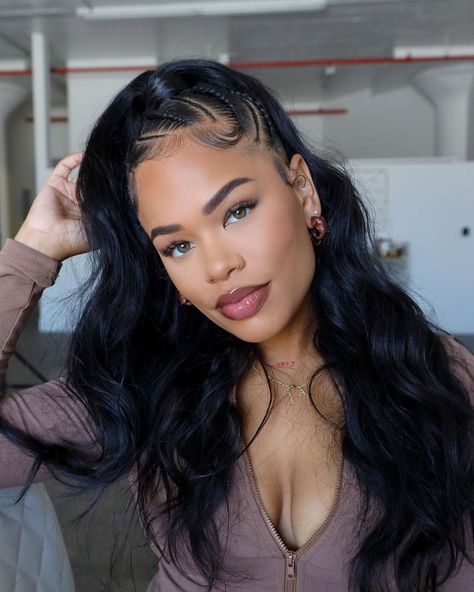 Arnell Armon Makeup, Arnell Armon Outfits, Arnell Armon, Alissa Ashley, Wattpad Ideas, Birthday Hairstyles, Face Shape Hairstyles, Bangs Hairstyles, Hair Upstyles