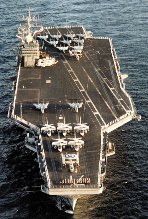 Ford Aircraft Carrier, Uss Gerald R Ford, Tomcat F14, Uss Theodore Roosevelt, Navy Carriers, George H W Bush, Navi A Vela, Us Navy Aircraft, Scale Model Ships