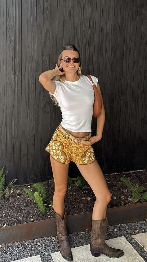 Country Fest Outfits, Outfit Inspo Country, Country Festival Outfit, Fest Outfits, Southern Outfits, Nashville Outfits, Zach Bryan, Concert Fits, Country Concert