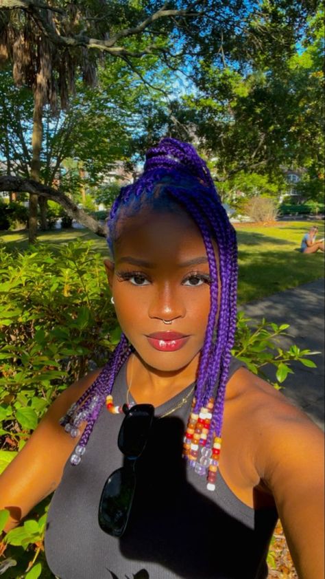 Purple braids with beads Short Purple Braids, Purple Box Braids With Beads, Purple Braids With Beads, Purple Braids For Black Women, Coloured Braids, Braids Beads, Bantu Knot Hairstyles, Purple Braids, Natural African American Hairstyles