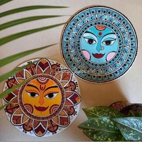 Plate Painting Ideas Indian, Madhubani Paintings Peacock, Mandala Art Therapy, Mandala Art Lesson, Madhubani Art, Mandala Artwork, Indian Folk Art, Madhubani Painting, Indian Art Paintings