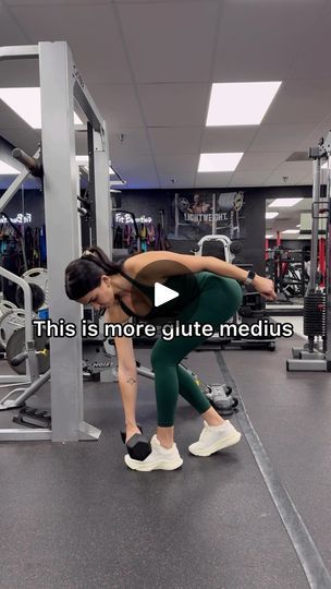 32K views · 1.7K reactions | RDL for more glute max vs. RDL for more glute medius 

An RDL is a lower glute dominant movement as it’s a hip extension movement. 

But a b-stance RDL with the added rotation will target more of the upper glutes due to that rotation lengthening the glute medius more. 

This is a great variation if you’re wanting to target more upper glutes in addition to lower in one movement.

If you haven’t tried the b-stance RDL with rotation, I highly recommend trying it!

Now offering a FREE 7 day trial to my app📲💜 Access 25+ programs, track sets/weight/reps, form checks, ask me questions, community chat, track nutrition and more!

Comment “glute” for my FREE glute cheat sheet! | Danielle Webster | BA EX-SCI🧪 + NASM | Believer✝️ Upper Glutes, Hip Extension, Glute Medius, Ask Me Questions, Cheat Sheet, Target, Health