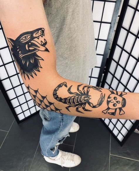 Traditional Tattoos Scorpion, Elbow Eye Tattoo, Traditional Tattoo Scorpion, Old School Scorpion Tattoo, Traditional Tattoos Skull, Scorpion Tattoo Traditional, Wolf Traditional Tattoo, Skull Tattoo Traditional, Skull Traditional Tattoo