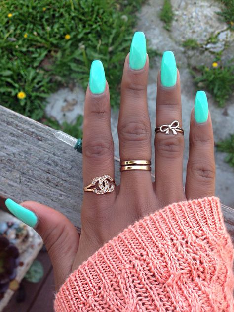 Blue-greenish nails Greenish Nails, Greenish Blue Nails, School Style, Greenish Blue, School Fashion, Blue Nails, Fingerless Gloves, Arm Warmers, Nail Ideas