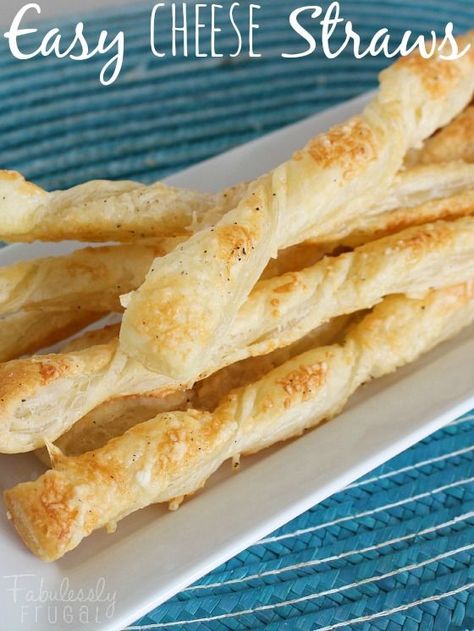 Easy Cheese Straws Recipe! Easy and tasty appetizer recipe for cheese straws. Only a few ingredients needed! Jus Roll Pastry Recipes, Friendsgiving Recipes Appetizers, Puff Pastry Cheese, Pilsbury Recipes, Cheese Straws Recipe, No Cook Appetizers, Pillsbury Recipes, Bread Sticks, Cheese Straws