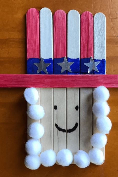 July Crafts For Kids, 4th Of July Crafts, Fourth Of July Crafts For Kids, Flag Crafts, 4th July Crafts, Afrique Art, Toddler Arts And Crafts, Preschool Arts And Crafts, Crafts For Seniors