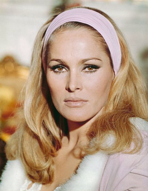 The Most Elegant Blondes Of All Time  - TownandCountryMag.com Piers Brosnan, James Bond Girls, Ursula Andress, Belle Blonde, Bond Girls, Actrices Hollywood, Soft Makeup, Hollywood Legends, Foto Vintage