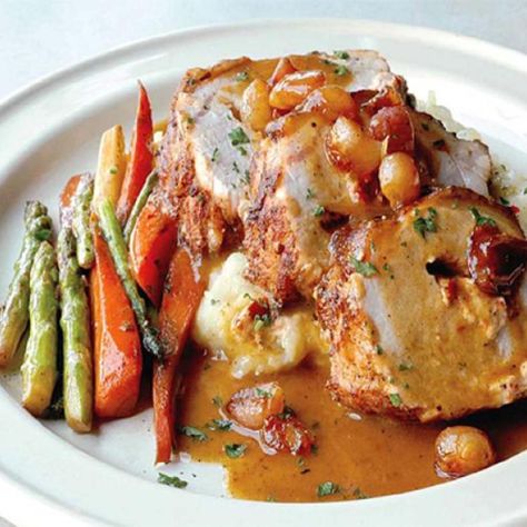 Gravy For Pork Loin, Gravy For Pork, Garlic Gravy, Pork Loin Recipe, Apple Pork Tenderloin, Pork Loin Roast Recipes, Pork Entrees, Tenderloin Roast, Roasted Pork Tenderloins