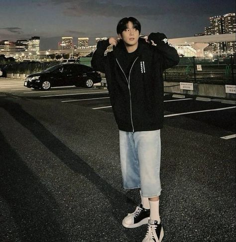 vibe of night walks in summer >>🌍 Jongho Boyfriend, Jongho Boyfriend Material, Jongho Ateez, Choi Jongho, Instagram Update, Korean Singer, Boyfriend Material, Namaste, Mini Albums