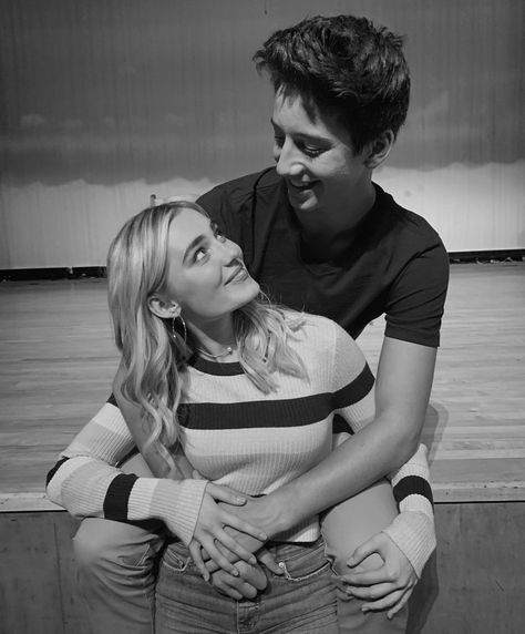 Meg And Milo, Cheerleader Zombie, Zombie Football Player, Anna Mcnulty, Violetta Disney, Football Couples, Milo Manheim, Love Milo, Meg Donnelly