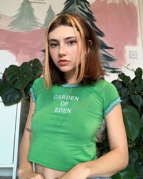 Savannah Brown, Girl Haircut, Boring Clothes, Style Change, Fashion Lookbook, Hair Looks, Savannah, Savannah Chat, Dyed Hair