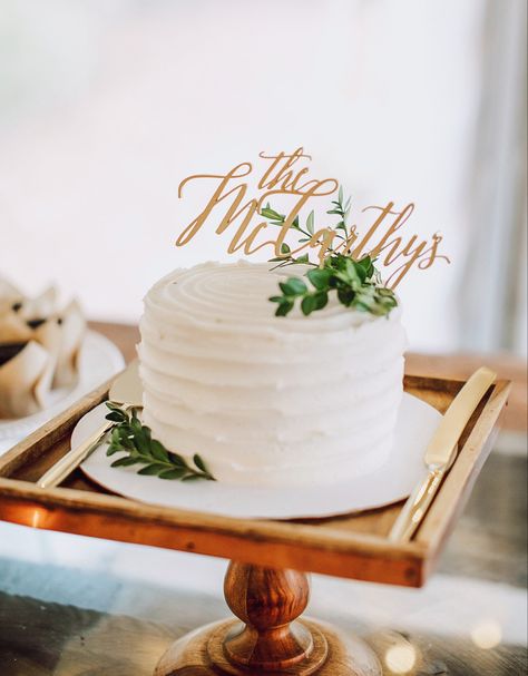 One Wedding Cake Tier, Single Serving Wedding Cake, Simple Cake Wedding One Tier, Small Cakes For Wedding, Single Layer Wedding Cake Ideas, Simple Wedding Cake Topper Ideas, Small White Wedding Cake With Greenery, Wedding Cake With Cake Topper, One Tire Wedding Cake