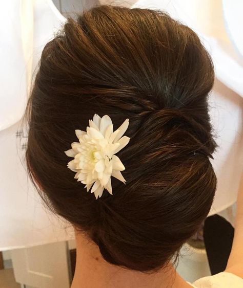 Low French Roll With A Flower Hairstyle With Saree, Updo Flowers, Updo With Flowers, Bun With Flowers, French Knot Hairstyle, Knot Hairstyle, French Bun, French Roll Hairstyle, French Braid Styles