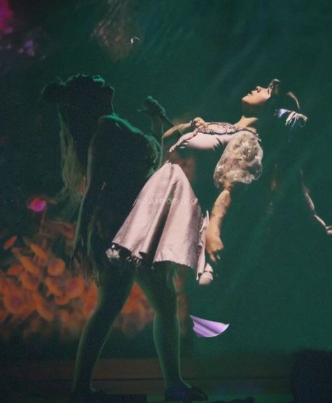 Photos of Melanie performing in Barcelona ♡ ♡ ♡ #melaniemartinez #foryou #portals #portalsalbum #portalsmelaniemartinez #trilogytourmeleniamartinez #fanpage #trilogytour #melaniemartinezfan #melaniemartinezfanpage #melanie #martinez #melaniefan Fashion Icon Aesthetic, Melanie Martinez Style, Melanie Martinez Merch, Melanie Martinez Outfits, Melanie Martinez Concert, Melanie Martinez Drawings, Melanie Martinez Photography, Jazmin Bean, Beach Bunny