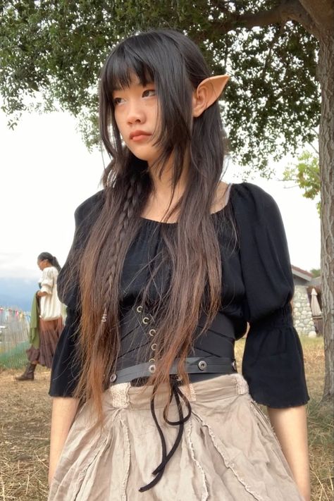 Dark Elf Ren Faire, Rein Faire Outfits Fairy, Renfaire Outfit Elf, Ren Faire Outfits Elf, Forest Elf Outfit, Ren Faire Hairstyles Short, Ren Fair Wizard, Ren Fair Elf, Renfaire Elf