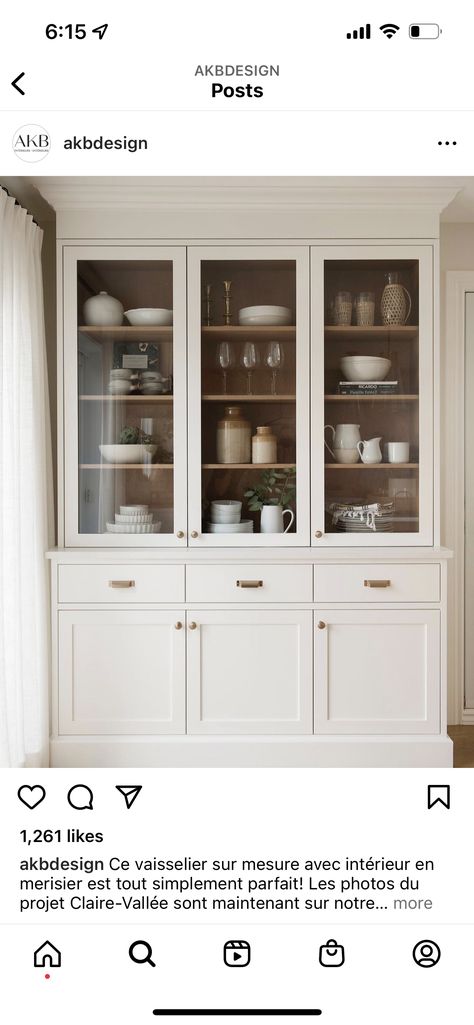 Upper Glass Kitchen Cabinets, Built In China Cabinet Kitchen, Built In China Cabinet Ideas, Built In China Cabinet Dining Room, Glass Kitchen Cabinets Decor, Built In Dining Room Hutch, Built In Kitchen Hutch, Kitchen Glass Cabinets, Built In China Cabinet