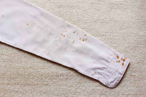 Removing rust stains from cloth and fabric is easier than you might think. Utilize these tips on how to remove rust stains from clothes and carpet. Homemade Stain Removers, Remove Deodorant Stains, Cover Up Ideas, Remove Rust Stains, Stain Removal Guide, Removing Rust, Iron Rust, Remove Rust, Helpful Hacks