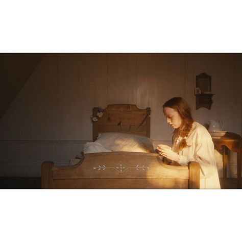 Cinematography Stills, Gilbert And Anne, Anne Shirley, Anne With An E, Love Film, Anne Of Green, Anne Of Green Gables, Green Gables, Period Dramas