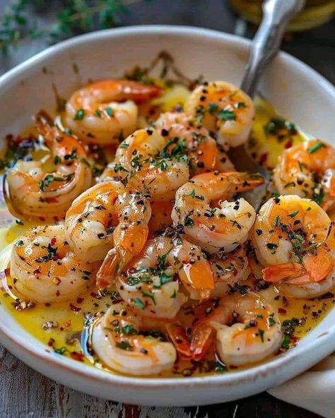 Easy Recipes Groupp | Garlicky Shrimp Scampi with Linguine | Facebook Garlicky Shrimp, Linguine Pasta, Scampi Recipe, Cajun Cooking, Shrimp Recipes For Dinner, Large Shrimp, Shrimp Dishes, Grandmas Recipes, Shrimp Scampi