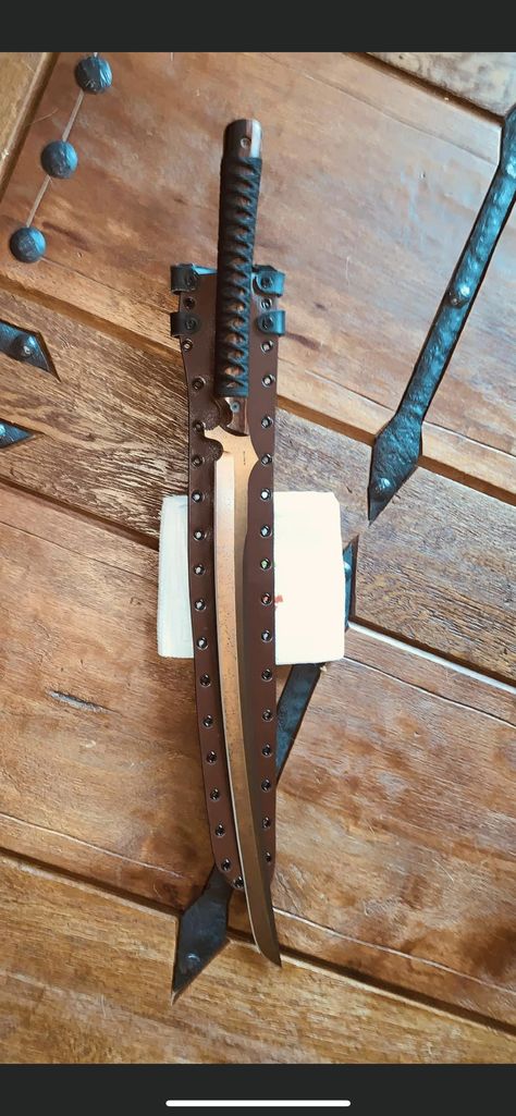 Swords Collection, Tactical Gear Storage, Nichirin Blade, Futuristic Longsword, Wakizashi Fantasy, Tactical Swords, Longsword Scabbard, Pretty Knives, Samurai Swords