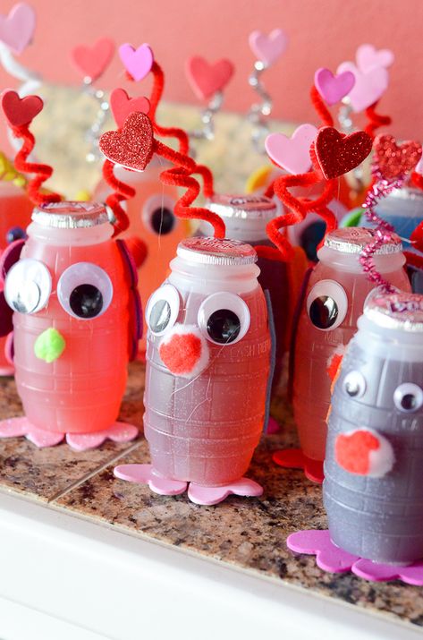 Kids Valentine Party, Valentines Class Party, Valentines Diy Kids, Bug Juice, Valentines Snacks, Valentine Gifts For Kids, Valentine's Day Crafts For Kids, Valentine Day Boxes, Preschool Valentines