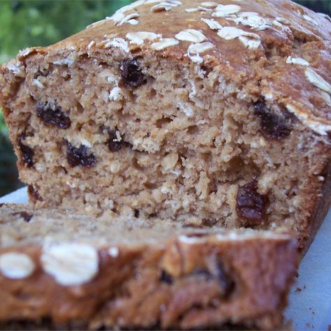 Quick Cooking Oats, Irish Soda Bread Muffins, Applesauce Bread, Bread Quick, Oat Bread, Frozen Bread Dough, Raisin Bread, Easy Cinnamon, Soda Bread