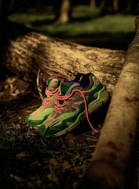 Forest Shoes, New Balance 850, Trekking Sandals, New Balances, Shoes Ads, Nature Photoshoot, Shoes Photography, Men’s Boots, Grey Bag