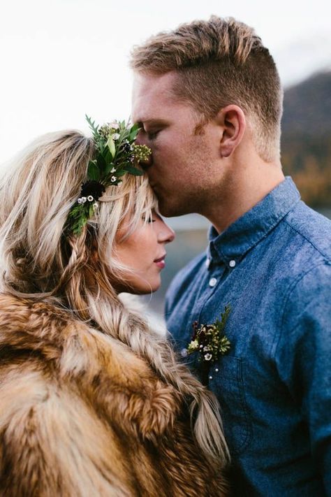 Dream Elopement, Alaska Elopement, Winter Wedding Fur, 4th March, Winter Wedding Planning, Alaska Wedding, Bridal Fur, Photos Winter, Wedding Fur