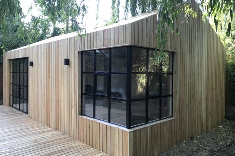 Confined and getting on each other’s nerves? An outside room is a godsend. Posh Sheds, Garden Office Shed, Studio Gym, Garden Room Ideas, Garden Offices, Garden Pods, Garden Cabins, Garden Home Office, Outside Room