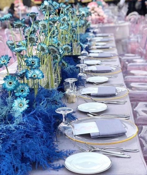 Blue Tablescape, Chic Flowers, Center Pieces, Exquisite Design, Event Decor, Party Planning, Tablescapes, Shades Of Blue, Shades