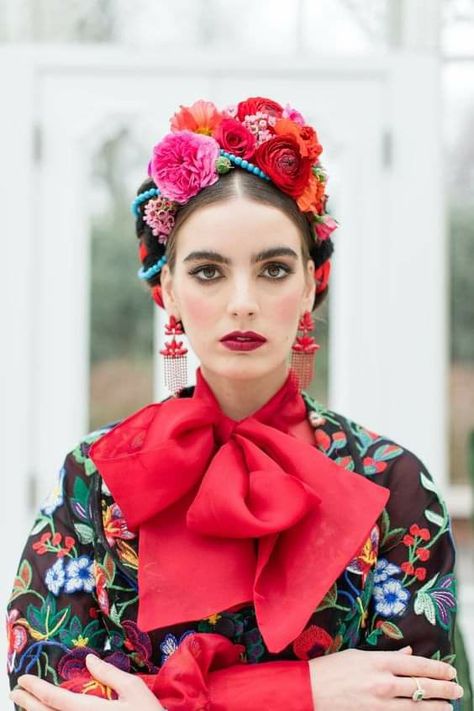 Frida Kahlo Wedding, Joanne Fleming, Frida Kahlo Style, Frida And Diego, Mexican Wedding Dress, Flower Headdress, Bridal Editorial, Mexican Fashion, Flowers In Her Hair