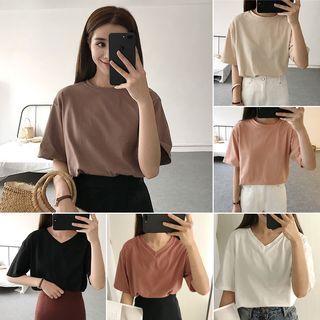 Buy Bambu Boxy T-Shirt at YesStyle.com! Quality products at remarkable prices. FREE Worldwide Shipping available! Outfits Everyday, High Waist Wide Leg Jeans, Fashion Everyday, Swimwear Brands, Basic Shirts, Plain Tshirt, Tshirt Outfits, High Fashion Street Style, Outfits Casual