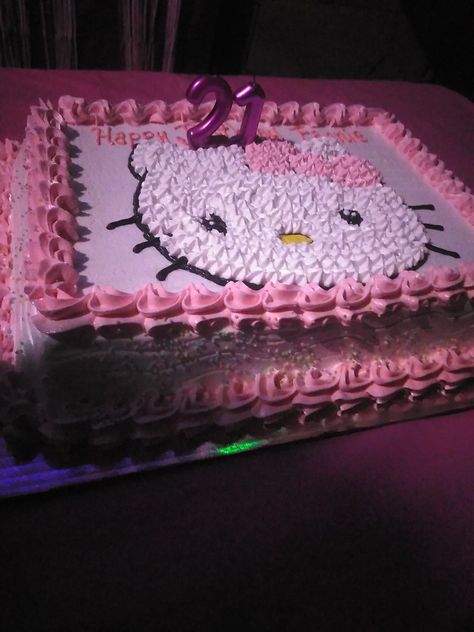 Birthday Cake Ideas Hello Kitty, Hello Kitty Cake Birthday, Hello Kitty Birthday Party Decorations, Cake Hello Kitty, Kitty Birthday Cake, Bday Stuff, Hello Kitty Birthday Cake, Birthday Sheet Cakes, Birthday Aesthetic