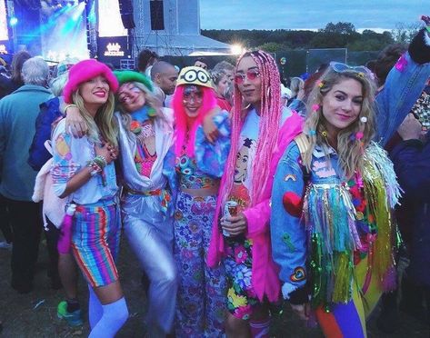 Funny Festival Outfits, Passion Party Ideas, Southern Party, Festival Outfit Ideas, Festival Outfits Women, Electric Forest, Rave Girl, Festival Gear, Rave Fashion